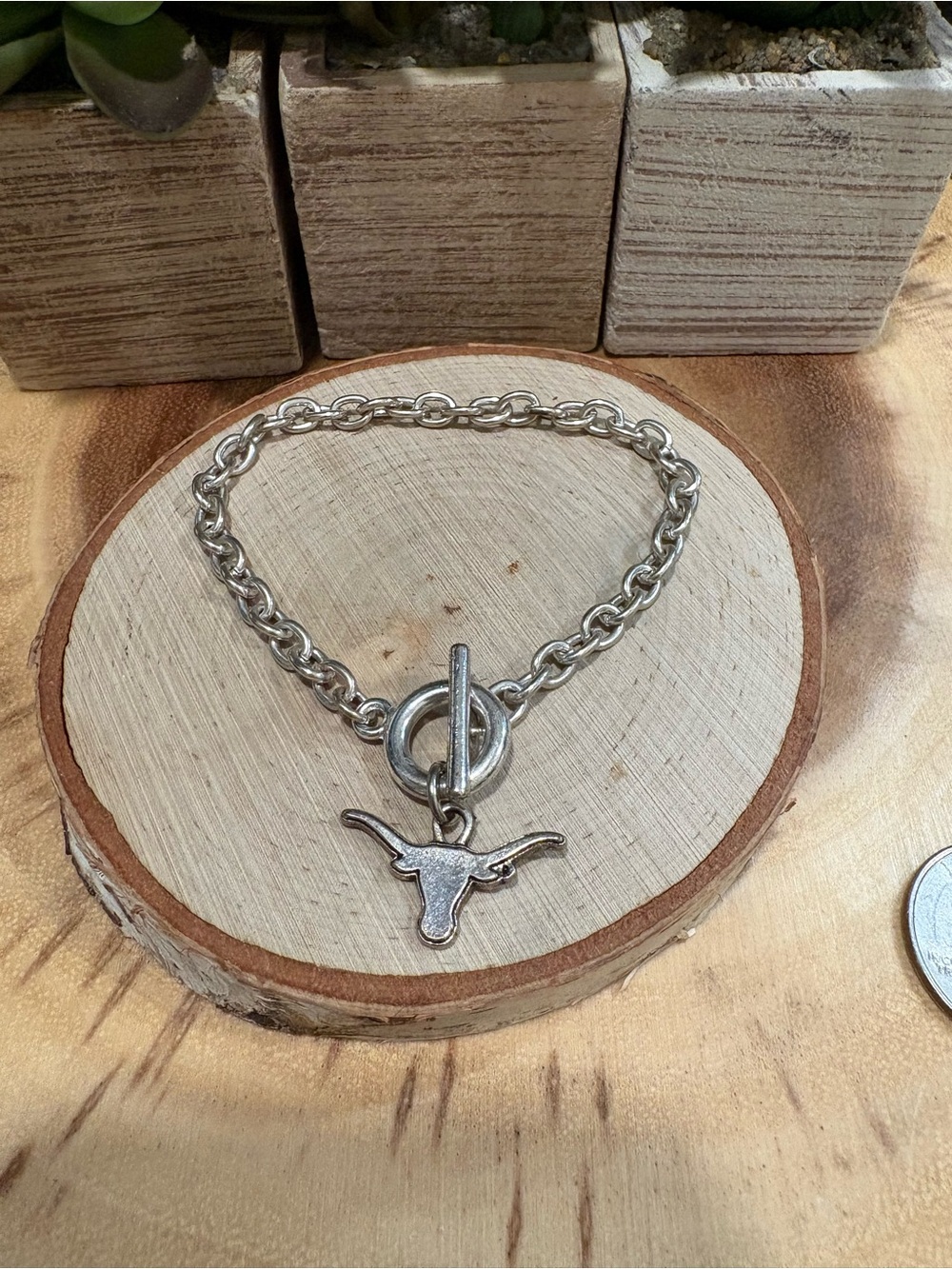 Silver Tone Longhorn Toggle Chain Bracelet 💛🩶